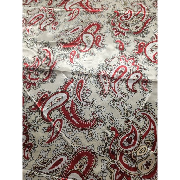 Red & Cream Paisley Square Scarf 100% Polyester 34"x34" Silk-Like Accent Versati - Picture 8 of 10